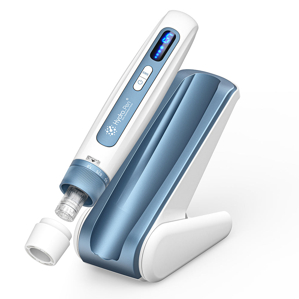 جهاز ⁦Hydra Pen H5⁩ باللون الأزرق الفولاذي مع الخرطوشة والغطاء الواقي وقاعدة الإيقاف المؤقت المطابقة